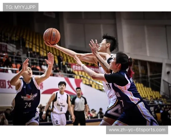 足球宝贝和CBA队员：足球宝贝与CBA球员的合作与互动